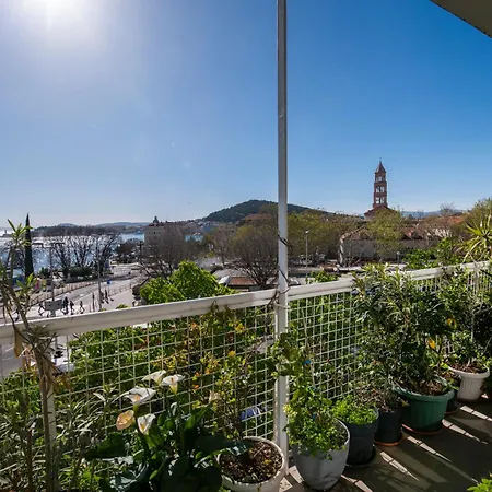 Sea View Centar Xxl Appartamento