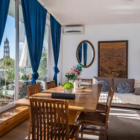 Sea View Centar Xxl 아파트