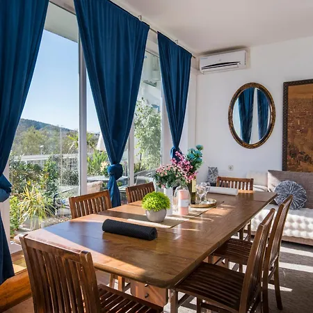 Apartment Sea View Centar Xxl